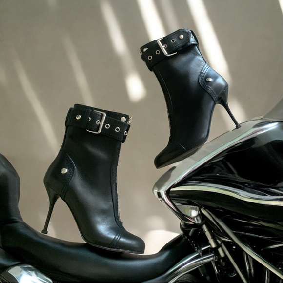 NWOB Alexander McQueen Biker Zip Boots Size 38.5 $1790 - Picture 1 of 4